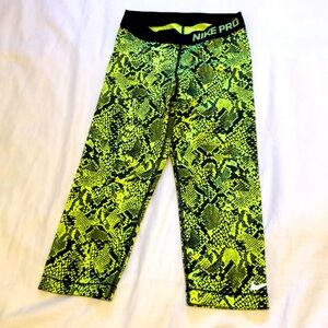 Nike pro Capri leggings size Xs